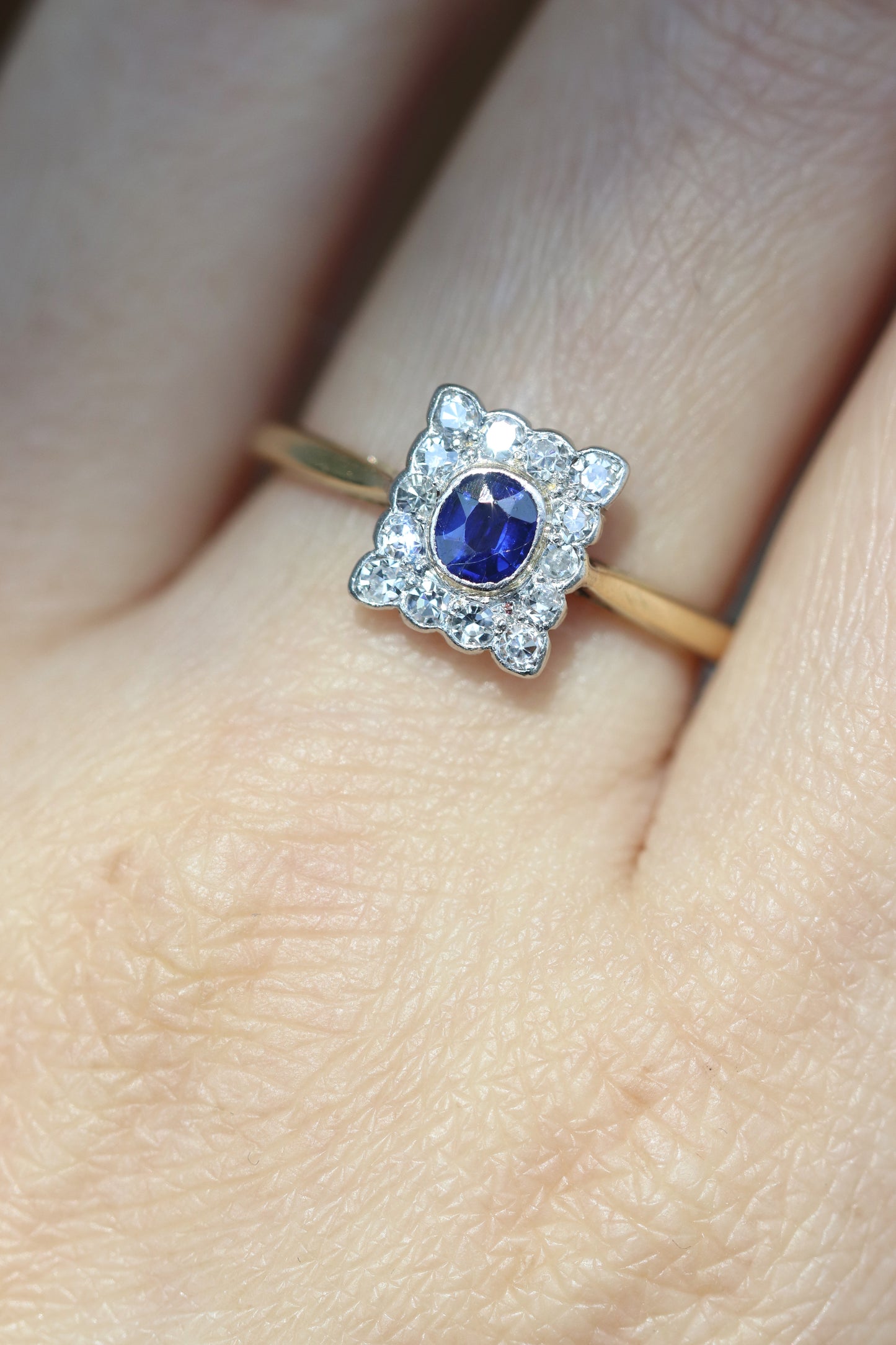 Edwardian ring blue sapphire diamond antique jewellery gemstone
