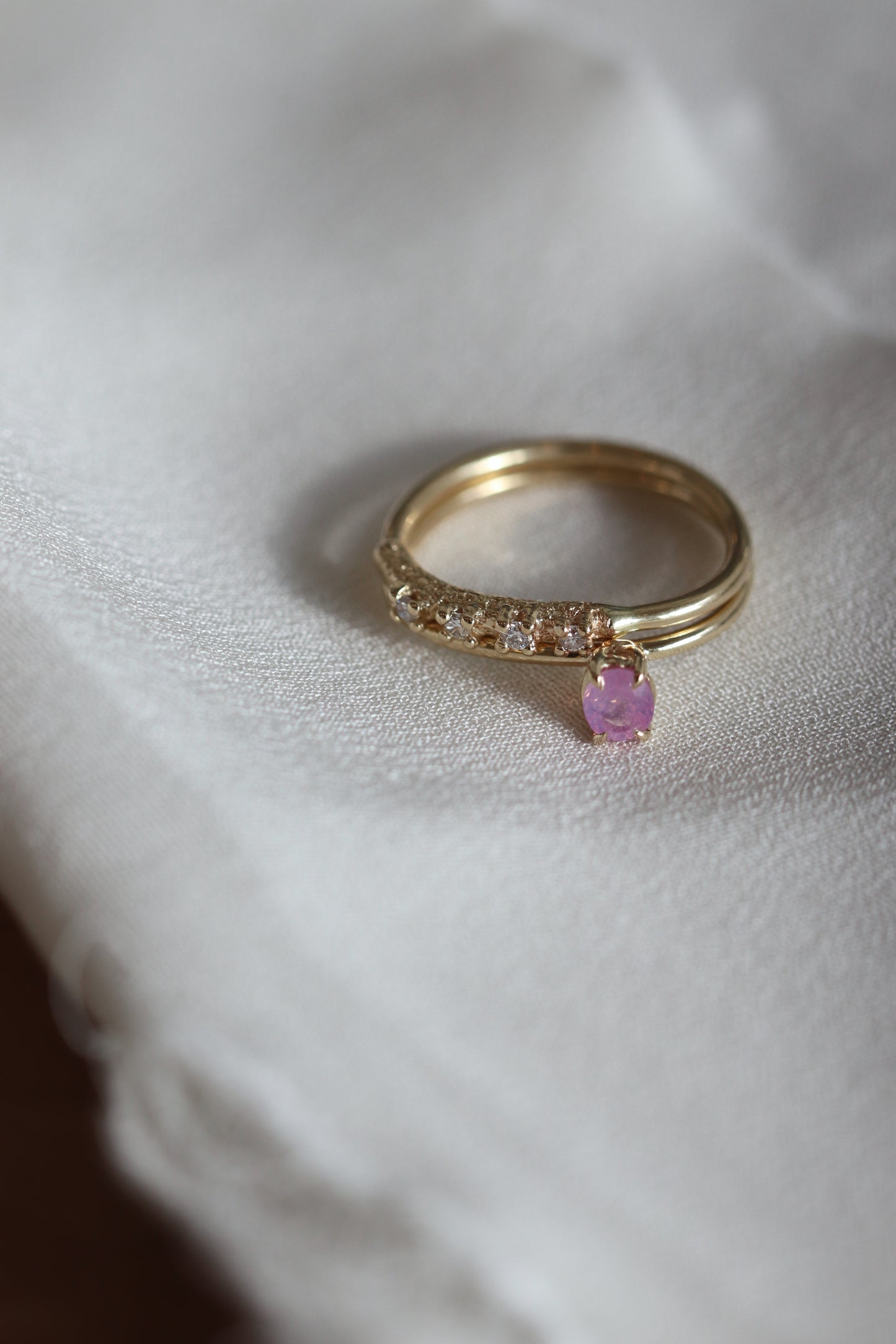Dreamy sapphire single stone ring