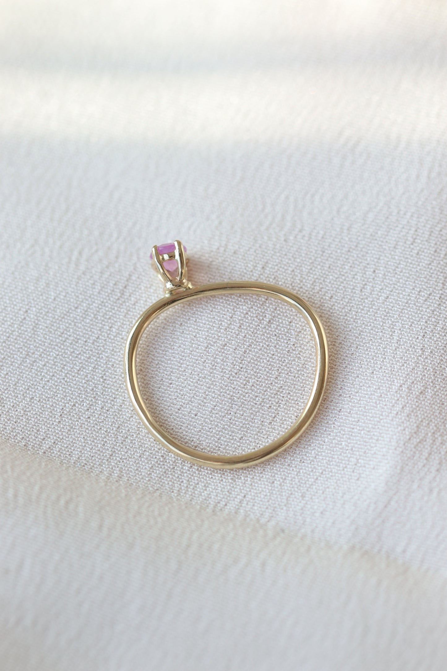 Dreamy sapphire single stone ring