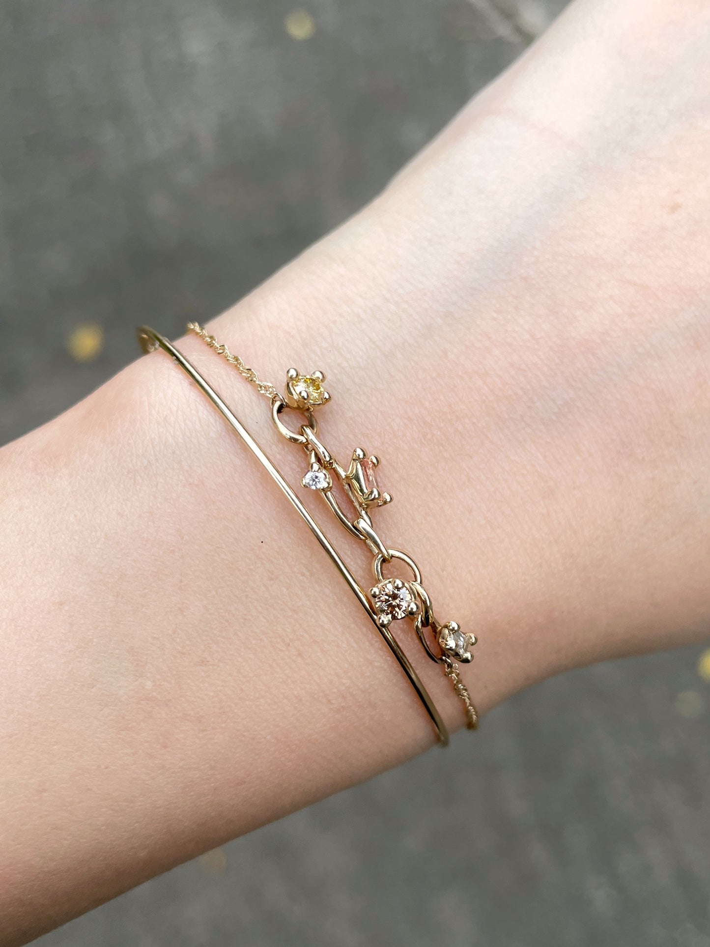 Chain Link Dancing Stone Bracelet