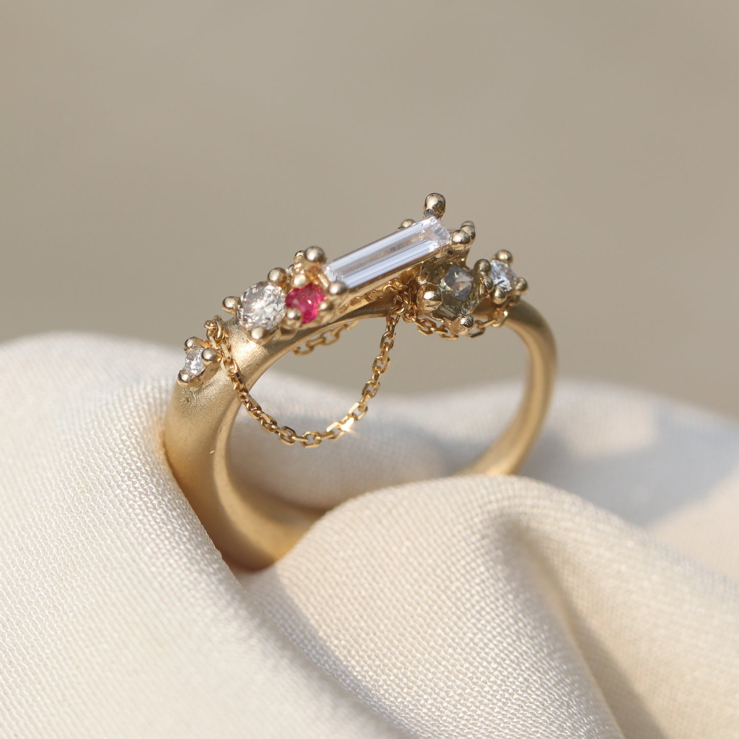 Ring Diamonds & Red Spinel Ring Cabinetofcuriosityjewellery