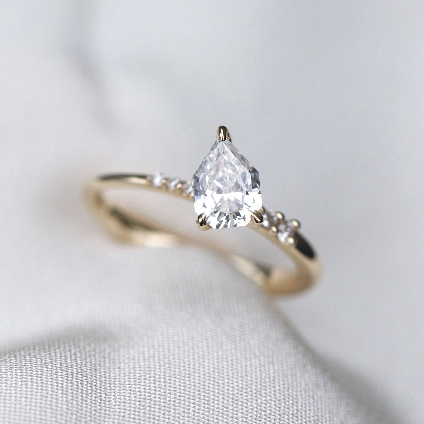 Ova Ring