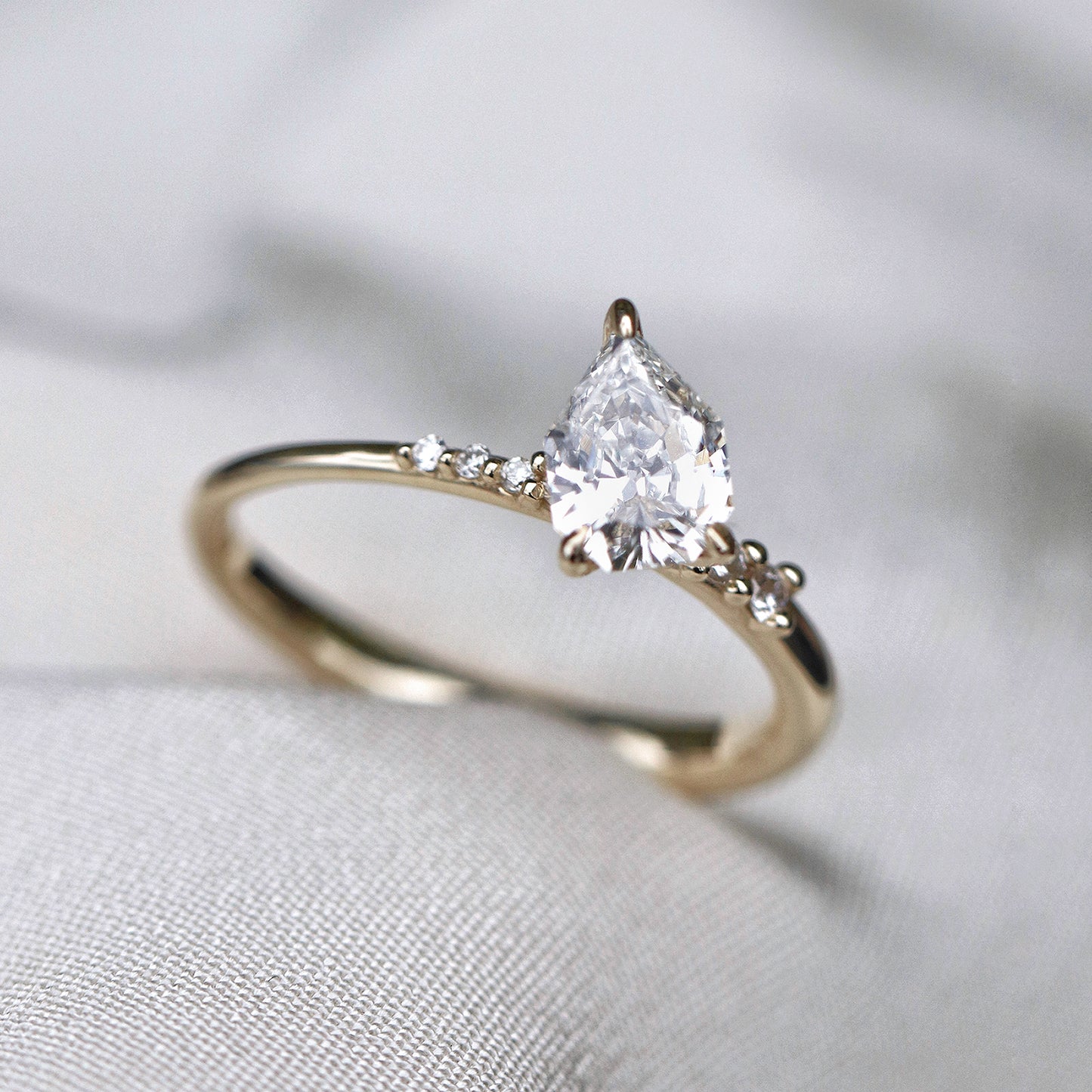 Ova Ring