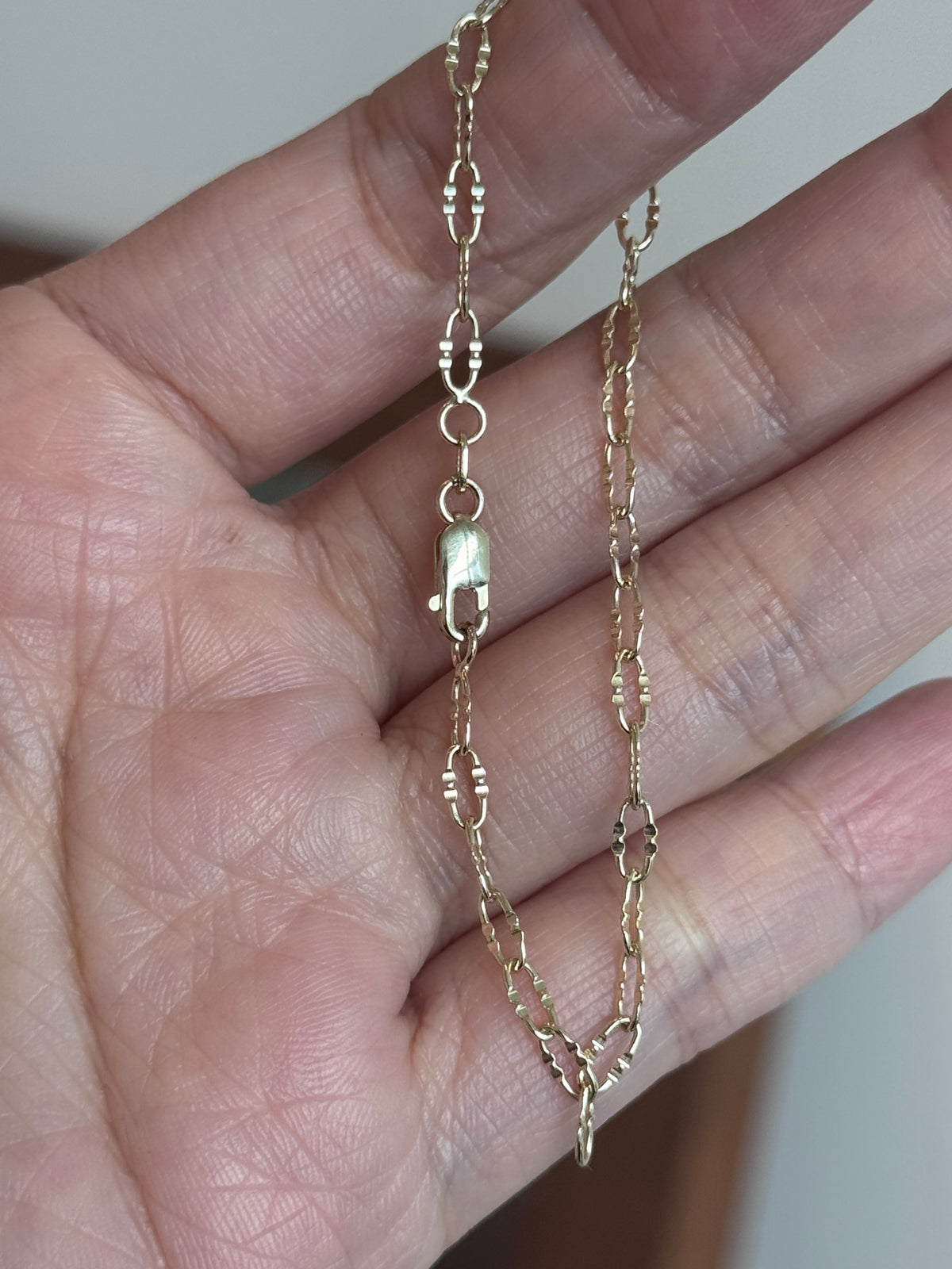 14k Yellow Gold Scalloped Paperclip Chain