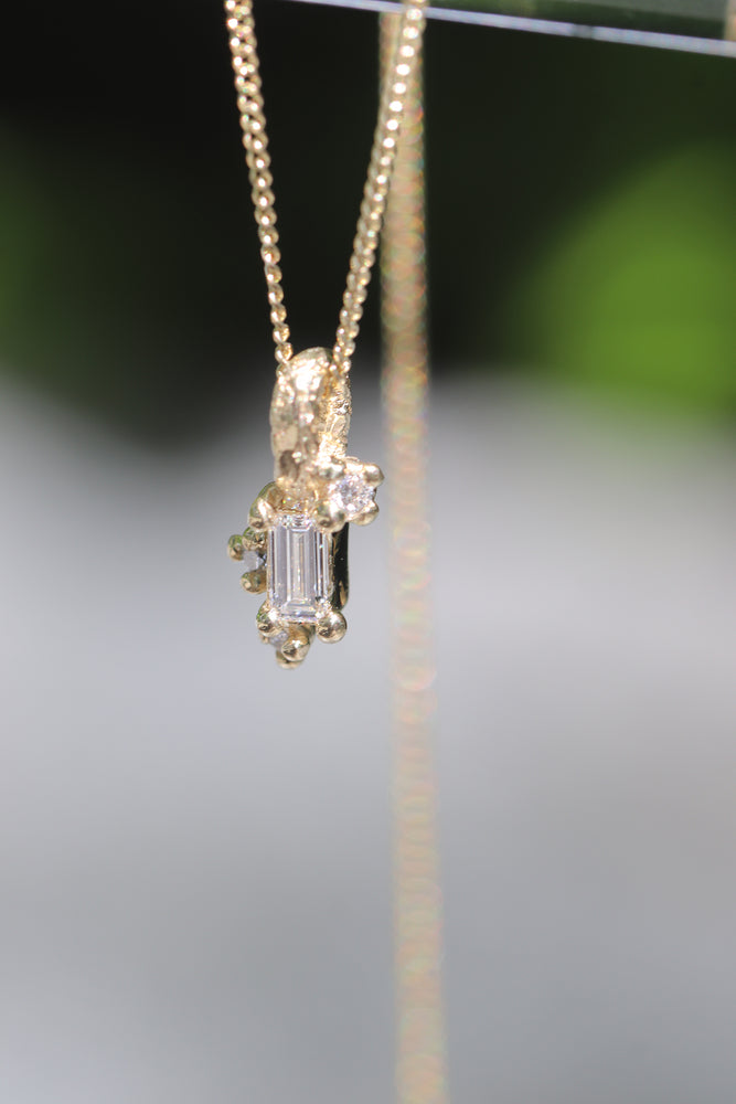 
            
                Load image into Gallery viewer, Hanging Baguette Diamond Necklace
            
        