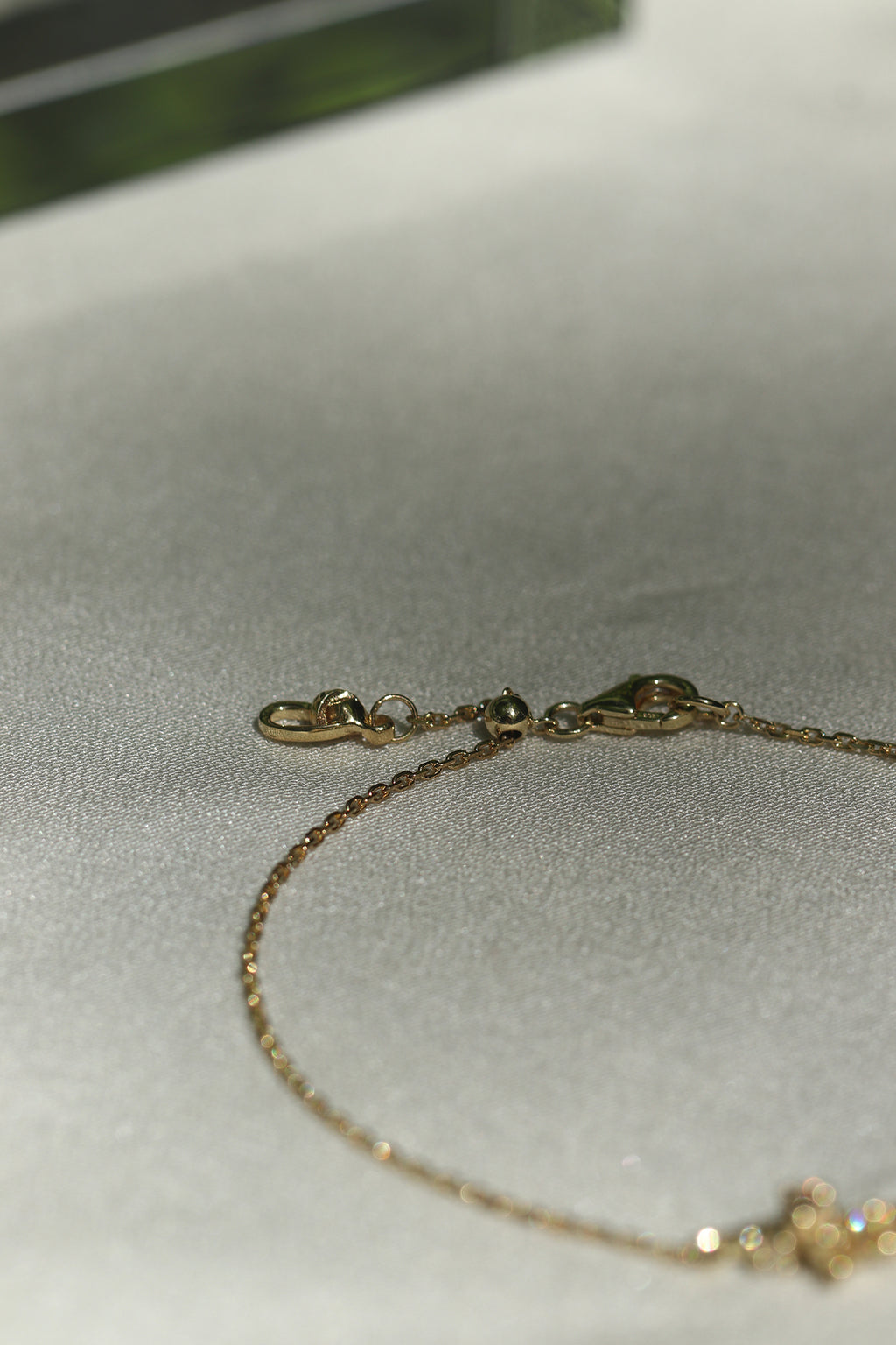 Scattered Diamonds Charm Bracelet (Yellow Gold)