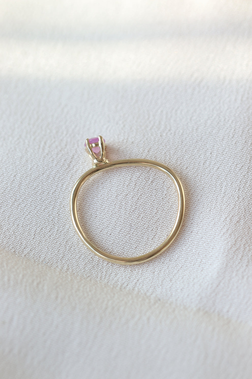 Dreamy sapphire single stone ring