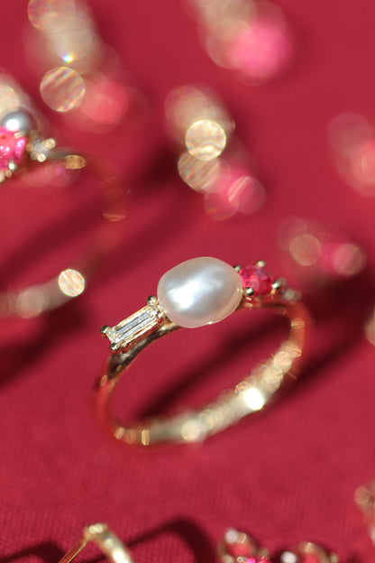 Natural wild pearl ( Danat cert) & Red/ Pink Jedi Spinel ring