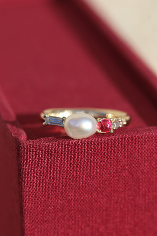 Natural wild pearl ( Danat cert) & Red/ Pink Jedi Spinel ring