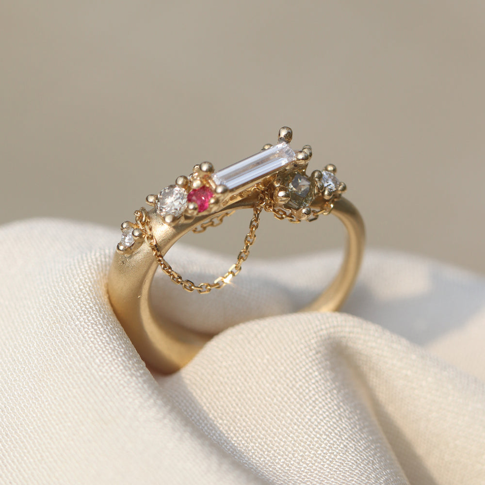 
            
                Load image into Gallery viewer, Ring Diamonds &amp;amp; Red Spinel Ring Cabinetofcuriosityjewellery
            
        