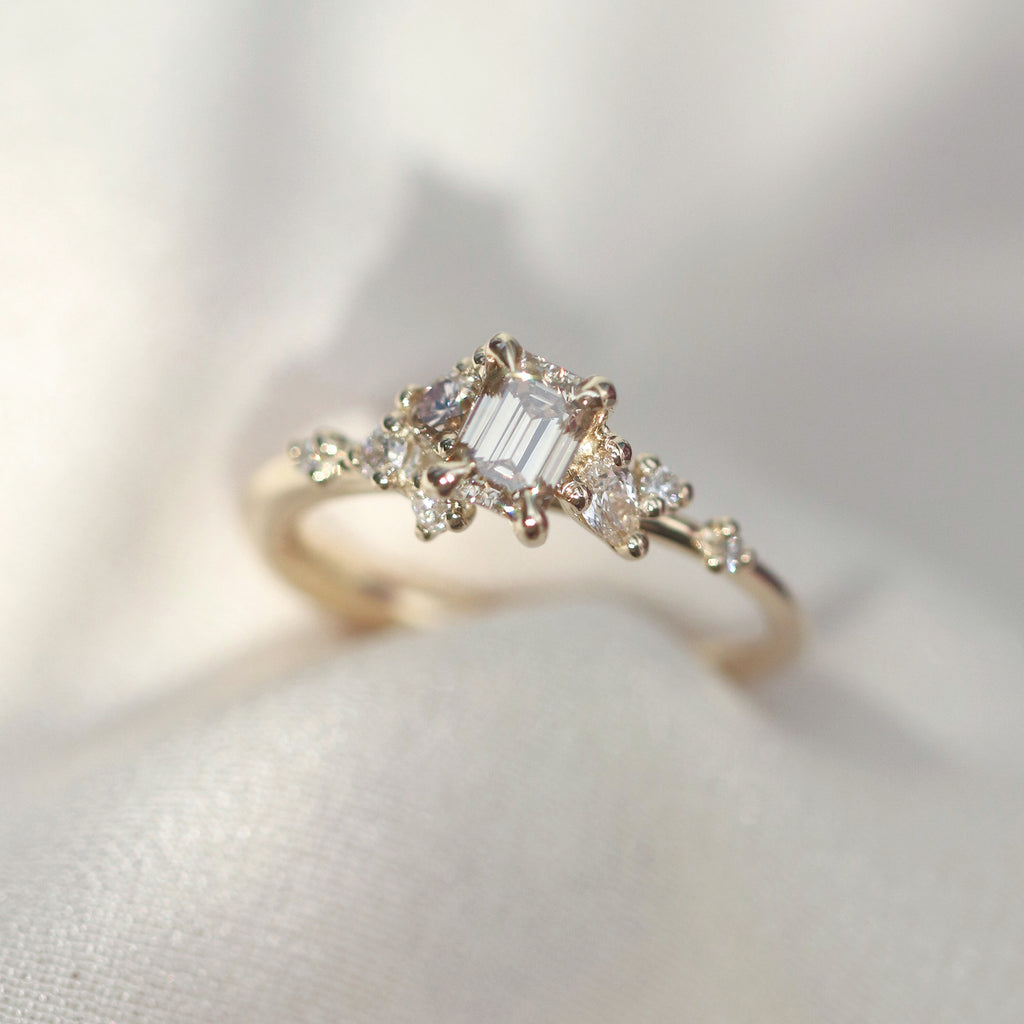 Curio Ring