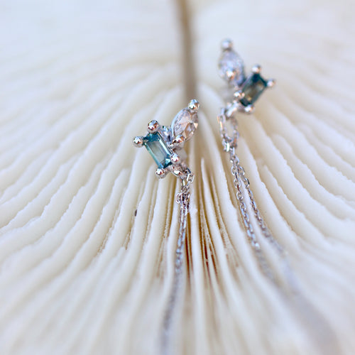 Asymmetric Duo with Swinging Chain Earrings (Sapphire and Diamond)