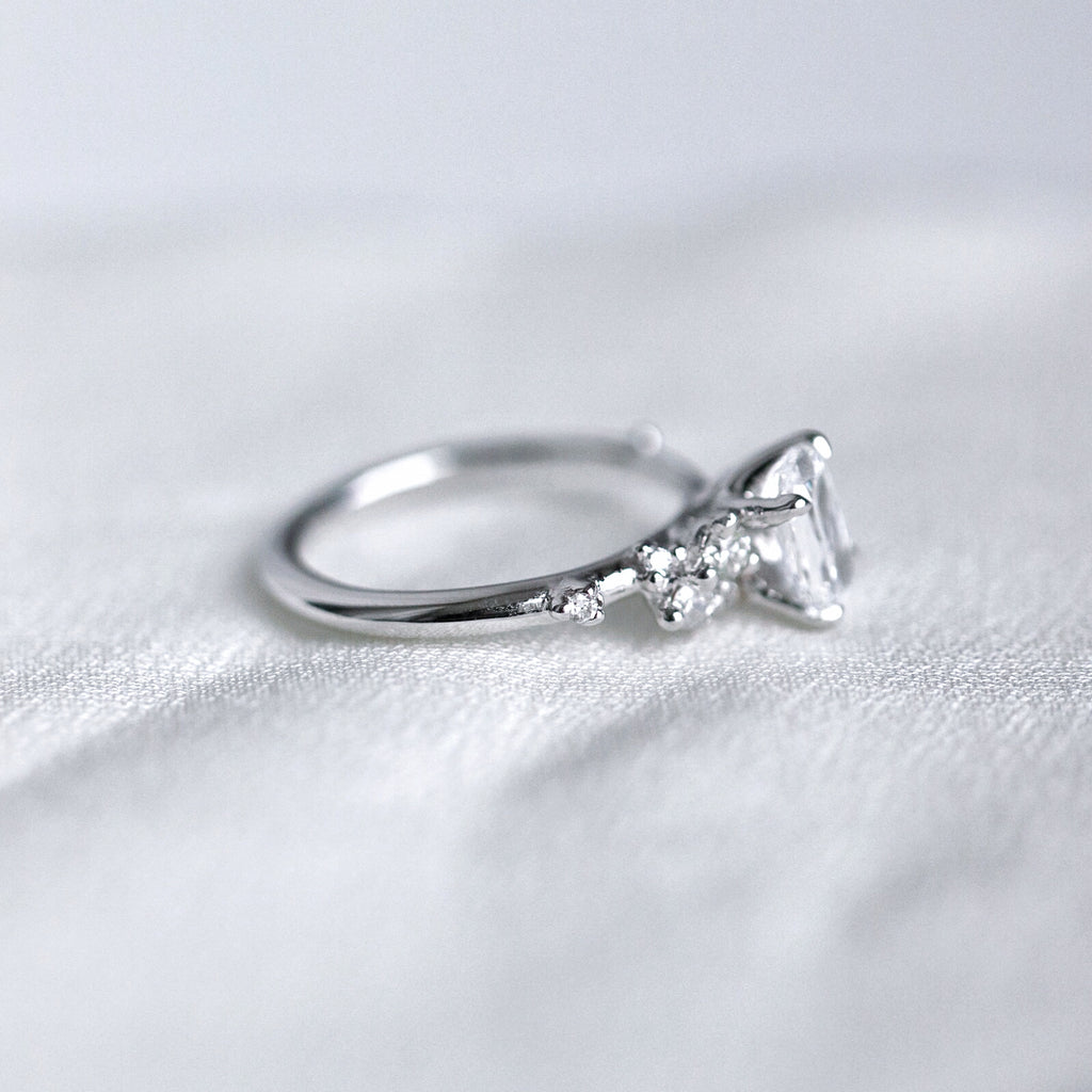 Curio Ring